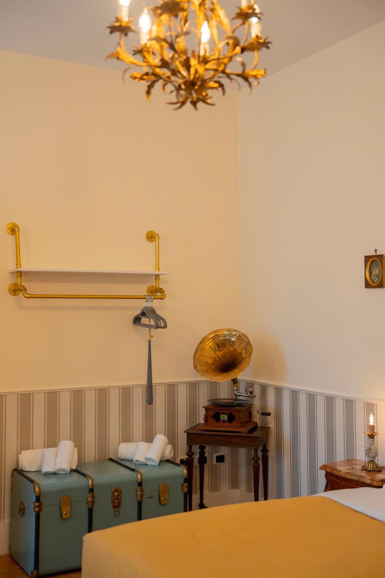 Casa Santangelo Suites Салерно Екстериор снимка